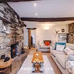 Sunny Side Barn In North Yorkshire By Amber Perfect For Big Groups And Leisure Stays, Sleep 8 And Parking Holiday home Cracoe
