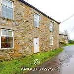 Sunny Side Barn In North Yorkshire By Amber Perfect For Big Groups And Leisure Stays, Sleep 8 And Parking Holiday home *