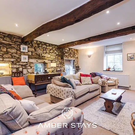 Sunny Side Barn In North Yorkshire By Amber Perfect For Big Groups And Leisure Stays, Sleep 8 And Parking Holiday home Cracoe