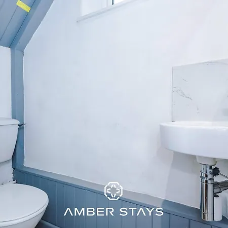Sunny Side Barn In North Yorkshire By Amber Perfect For Big Groups And Leisure Stays, Sleep 8 And Parking *