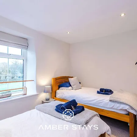 Sunny Side Barn In North Yorkshire By Amber Perfect For Big Groups And Leisure Stays, Sleep 8 And Parking