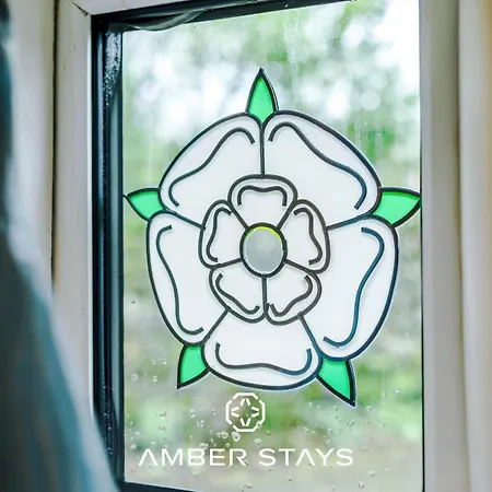 Sunny Side Barn In North Yorkshire By Amber Perfect For Big Groups And Leisure Stays, Sleep 8 And Parking