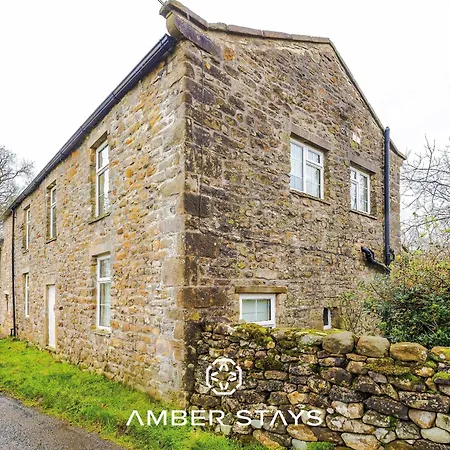 Sunny Side Barn In North Yorkshire By Amber Perfect For Big Groups And Leisure Stays, Sleep 8 And Parking Cracoe