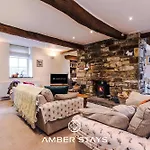 Sunny Side Barn In North Yorkshire By Amber Perfect For Big Groups And Leisure Stays, Sleep 8 And Parking 度假居