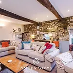 Sunny Side Barn In North Yorkshire By Amber Perfect For Big Groups And Leisure Stays, Sleep 8 And Parking 度假居 *