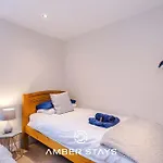 Sunny Side Barn In North Yorkshire By Amber Perfect For Big Groups And Leisure Stays, Sleep 8 And Parking 度假居
