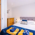 度假居 Sunny Side Barn In North Yorkshire By Amber Perfect For Big Groups And Leisure Stays, Sleep 8 And Parking