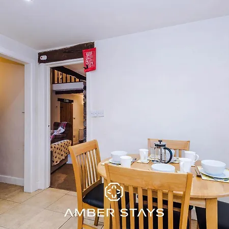 Sunny Side Barn In North Yorkshire By Amber Perfect For Big Groups And Leisure Stays, Sleep 8 And Parking Holiday home Cracoe