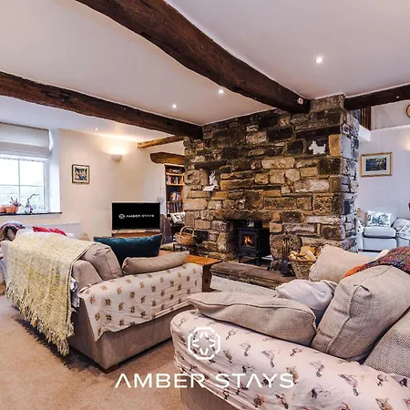 Sunny Side Barn In North Yorkshire By Amber Perfect For Big Groups And Leisure Stays, Sleep 8 And Parking Holiday home Cracoe